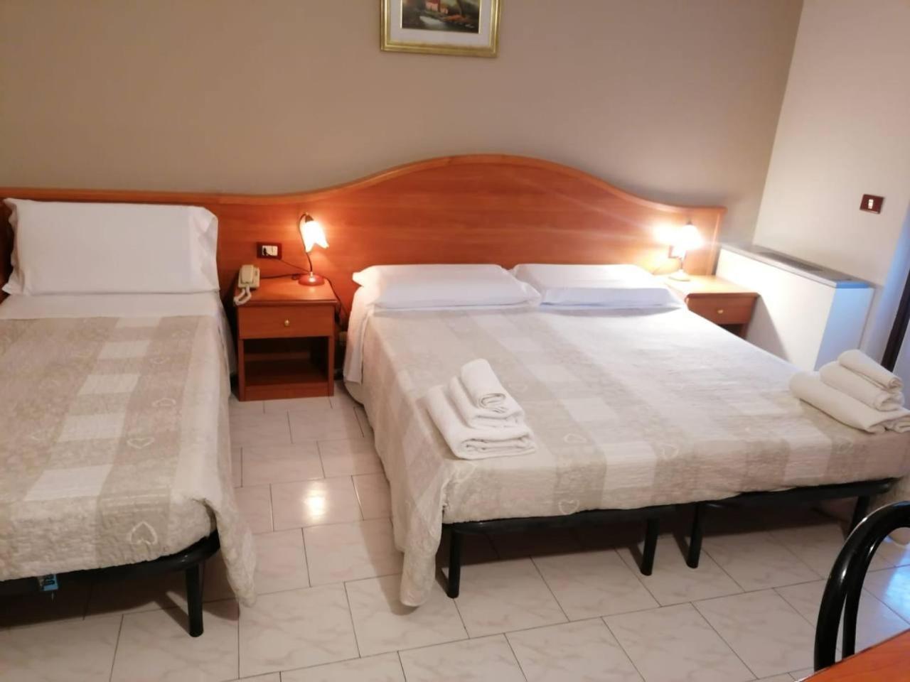 Il Leone D'Oro Hotel Telgate Exterior photo
