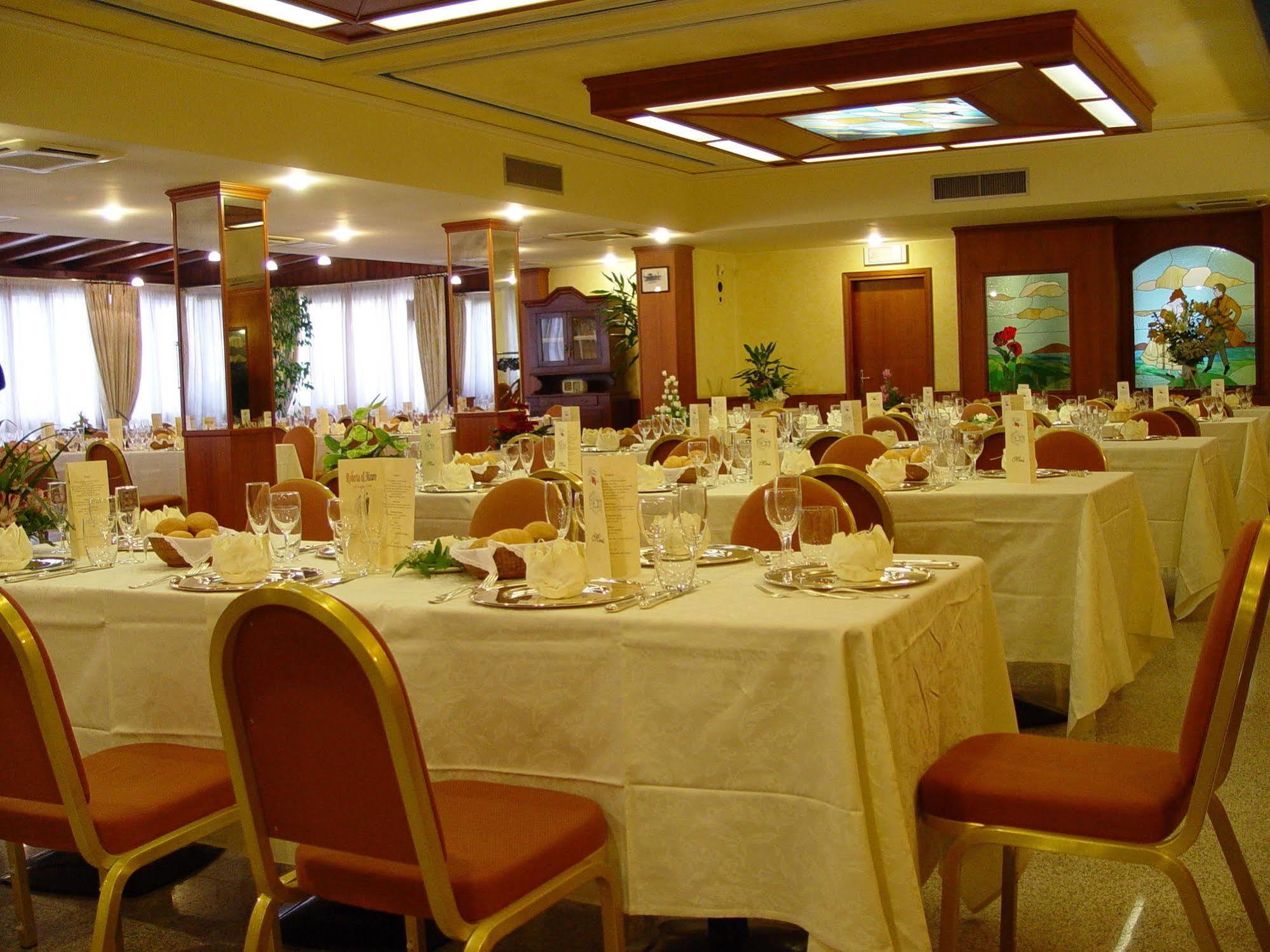 Il Leone D'Oro Hotel Telgate Exterior photo